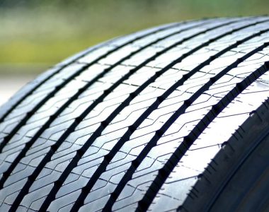 لاستیک پهن بهتر است یا معمولی؟